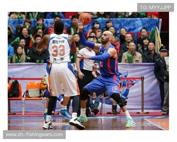 墨西哥赛场星光熠熠 独行侠与活塞激战精彩纷呈